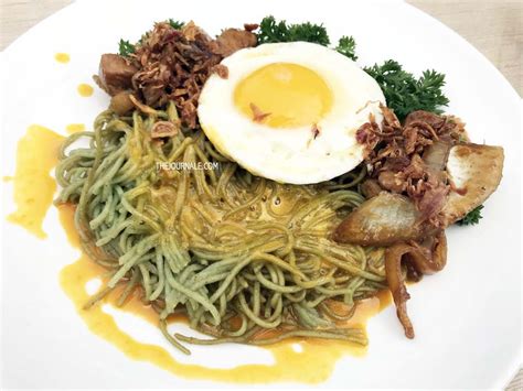 Cincang kecil dan tumis ayam bakar manis pedas rebus air hingga mendidih masukkan sawi lalu masukkan mie lemonilo. Ikutan Gerakan Cafe & Ropang Sehat Lemonilo, Yuk ...