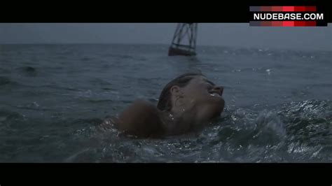 Susan Backlinie Swims Full Nude Jaws Nudebase Com