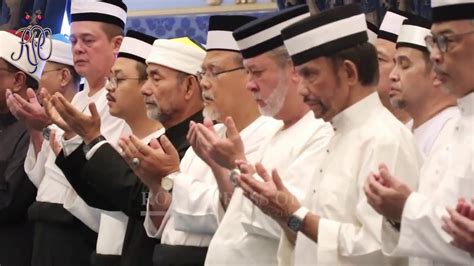 (johor) bonda tiri permaisuri agong mangkat | almarhumah tengku zanariahsulalatus salatin. Istiadat pemakaman jenazah bonda Sultan Johor - YouTube