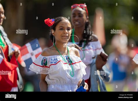 Washington Dc Usa September 29 2018 The Fiesta Dc Parade Woman
