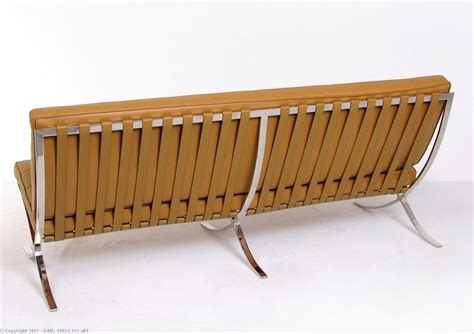 Перевод слова sofa, американское и британское произношение, транскрипция, словосочетания, однокоренные слова, примеры использования. Mies van der Rohe: Exhibition Sofa | ModernClassics.com