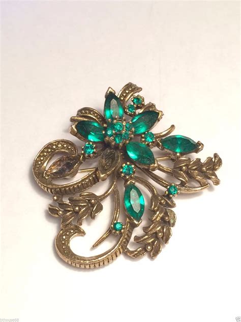1930s Coro Gold Toned Flower And Green Stone Pin Brooch Vintage Costume