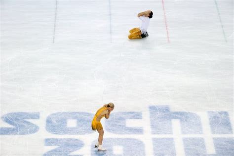 Russia Prevails In Pairs Skating Renewing A Tradition The New York Times