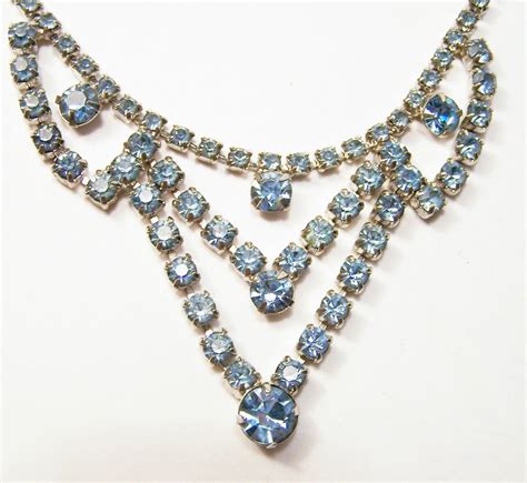 Vintage Pale Blue Rhinestone Necklace Silver Tone Jewelry 615dg Blue