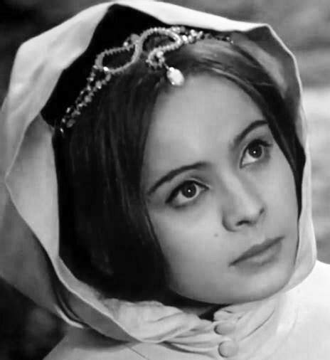 Her breakthrough was the title role in the 1973 film three nuts for cinderella. Libuše Šafránková fotka