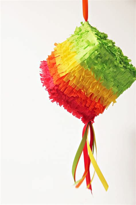 Mini Piñatas Craft Fiesta