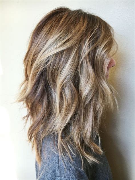 Clip the bottom section to create a horizontal line with the cut hair. 18 Perfect Lob (Long Bob) Hairstyles 2021 - Easy Long Bob ...