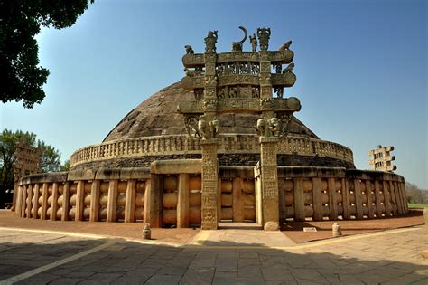 10 Indian Monuments That Your Child Should Know About