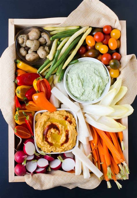 How To Make A Better Veggie Tray Garnish With Lemon