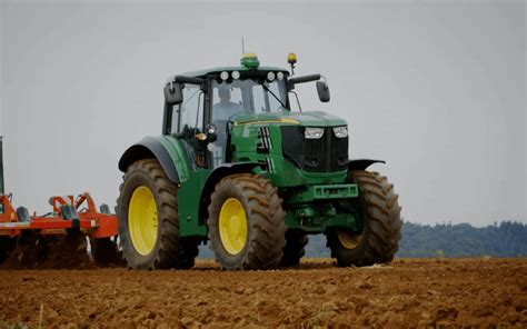 John Deere Unveils Latest All Electric Tractor Prototype For Zero