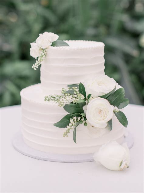 Simple Wedding Cake Without Flowers