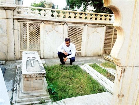 Campaign To Bring Remains Of Last Mughal Emperor Bahadur Shah Zafar Back To India Daily Mail