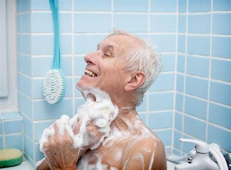 Eldery Shower What To Consider While Choosing The Best Shower Head For The Elderly