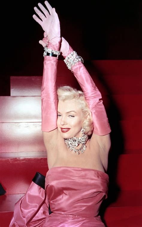 Celebrating Marilyn Monroes Most Glamorous Style Moments On What Would