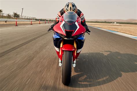 From its exotic price tag, to its tiny dimensions, to. 2021 Honda CBR1000RR-R Fireblade SP Review - Cycle News