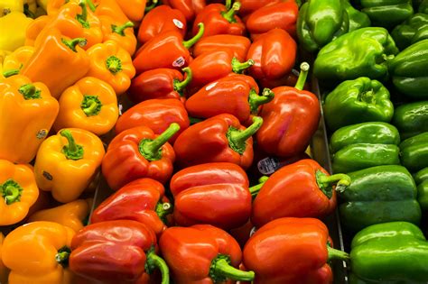 Part of a choral ode (in classical greek drama); market-peppers_4460x4460 - STROPHE Co.,Ltd.