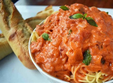 Cette recette de crème de tomates est un pur délice qui est vraiment