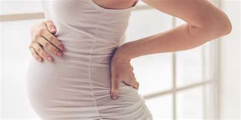 Find articles on common pregnancy health problems, including constipation, sickness, headaches, cramp, pelvic pain, and vaginal discharge and bleeding. Pain Near the Belly Button during Pregnancy. What are the ...