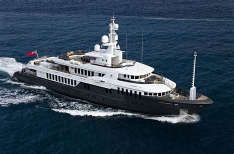 Vv putin, after his dismissal from the ranks of the kgb, the former party secretary of the dresden mission of the kgb in east germany returned to leningrad. A Russian President's Yacht (31 pics) - Izismile.com