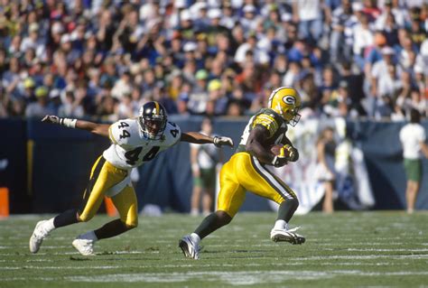 Packers Sterling Sharpe Named Pro Football Hall Of Fame Semi Finalist
