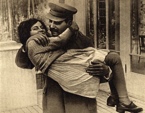 Photo Joseph Stalin With His Daughter Svetlana 1935 World War Ii