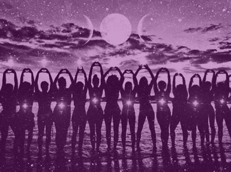 A Circle Of Women Full Moon Ritual Moon Cycles Full Moon
