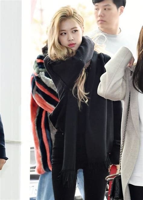 Blackpink rosé athleisure style at the airport is featured… BLACKPINK Rosé's Fashion at Incheon Airport 190302 ...