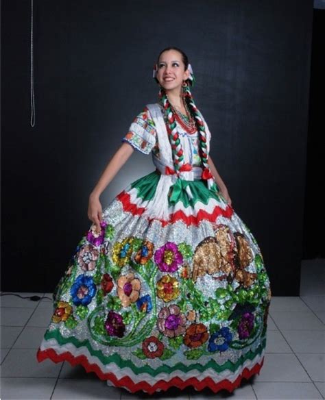 China Poblana A Traditional Mexican Style Of Dress Vestido De China