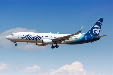 Alaska Airlines Further Modernizes Fleet With 13 New Leased 737 9 Max