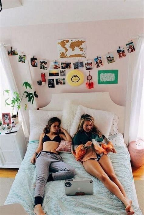 Why Living With Your Best Friend Is Not Always A Bad Idea Society19 Decorando Dormitórios