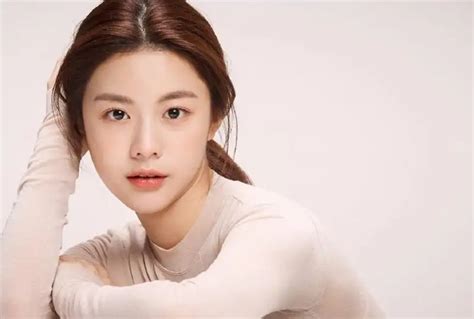 Profil Dan Biodata Go Yoon Jung Aktris Cantik Yang Di Vrogue Co