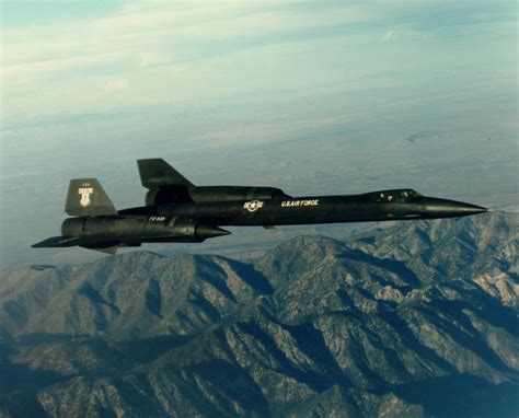 Meet The Yf 12 Interceptor A Sr 71 Blackbird That Fights To Win The
