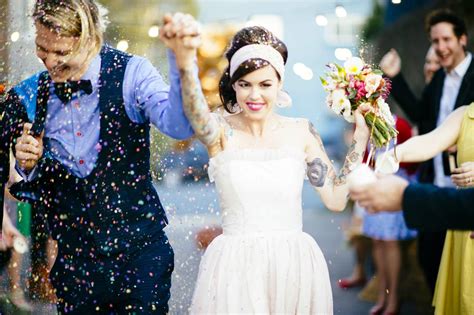 By getting the wedding flowers directly from the flower fields to the wedding venue or home, brides receive fresher flowers at a lower price! Wedding Flowers Brisbane | Wedding Florist Brisbane ...
