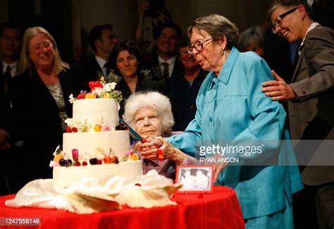 Lesbian Rights Pioneers Del Martin And Phyllis Lyon Cut Their Wedding News Photo Getty Images