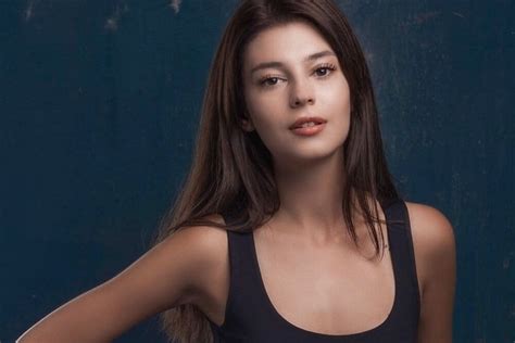 See more of elif doğan on facebook. Gençliğim Eyvah'ın Azra'sı Elif Doğan o fotoğrafıyla sosyal medyayı salladı!