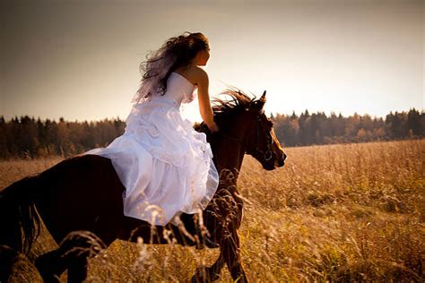 Riding Wedding Woman On Horse Stock Photos Pictures And Royalty Free
