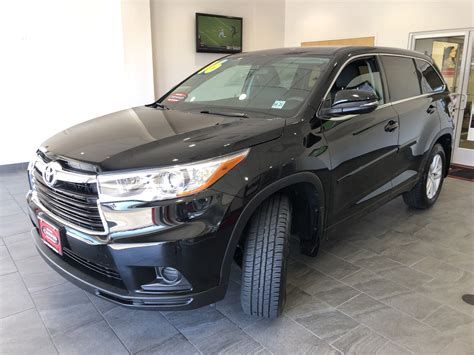 Certified Pre Owned 2016 Toyota Highlander Le V6 Awd Suv Sport Utility