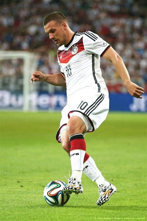 Champion du monde 2014, en inscrivant le seul but de la finale que l'allemagne a remportée face à l'argentine, mario götze sort de plusieurs saisons compliquées. Allemagne Foot 2014 - Bresil Allemagne La Mannschaft Veut ...