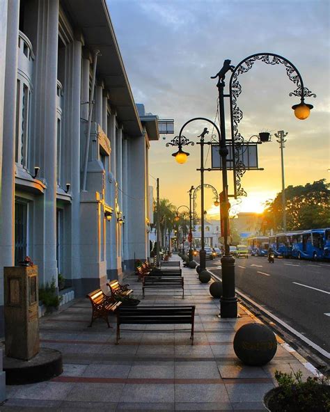 Tempat Wisata Di Jalan Asia Afrika Bandung Tempat Wisata Indonesia