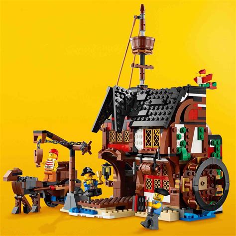 Lego creator 3in1's pirate ship 31109 set encourages kids' creative play, featuring 3 models in 1: LEGO® 31109 - LEGO Creator Kalózhajó