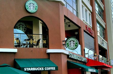 Otele 350 metre uzaklıkta bus otobüs durağı bulunmaktadır. Starbucks Warisan Square | Starbucks, Sabah, Square