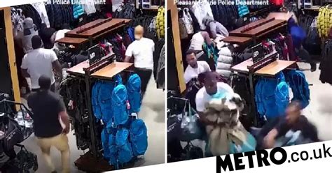 Flash Mob Of Shoplifters Steal 30000 Of North Face Jackets In 20 Seconds Metro News