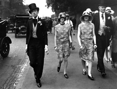 Cecil Beaton X His Sisters Nancy And Barbara 1927 Cecil Beaton