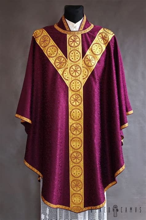 Pin By Filip On Clergy Clothes Catholic Priest Vestments Vestment