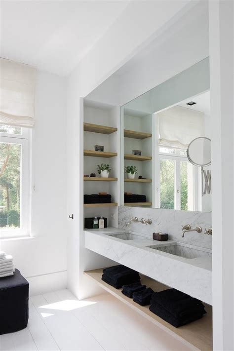 Floating sink and cabinet designs are all the rave currently thanks to the many advantages that they offer. Bathroom Trends - Floating Vanities