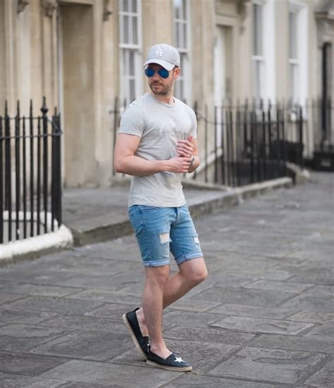 40 cool summer beach outfits for men to try fashion hombre