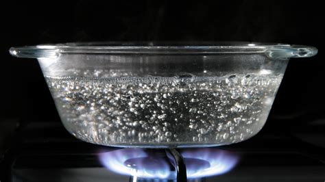 Warum macht kochendes Wasser Geräusche Spektrum der Wissenschaft