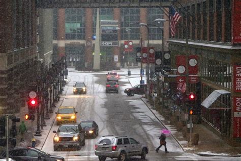 Snow Makes For Slow Commute Across St Louis Region Metro