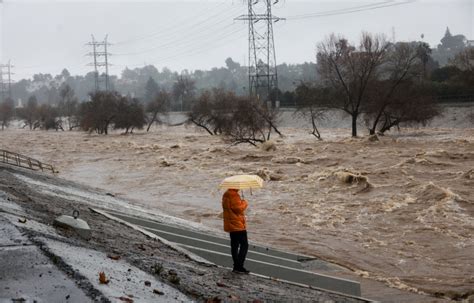 Storm Pounds Southern California With Flooding Mudslides And Power Outages Pbs Newshour