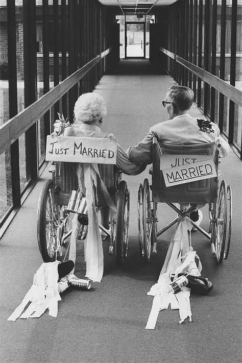 35 photos of cute old couples that will give you the ultimate